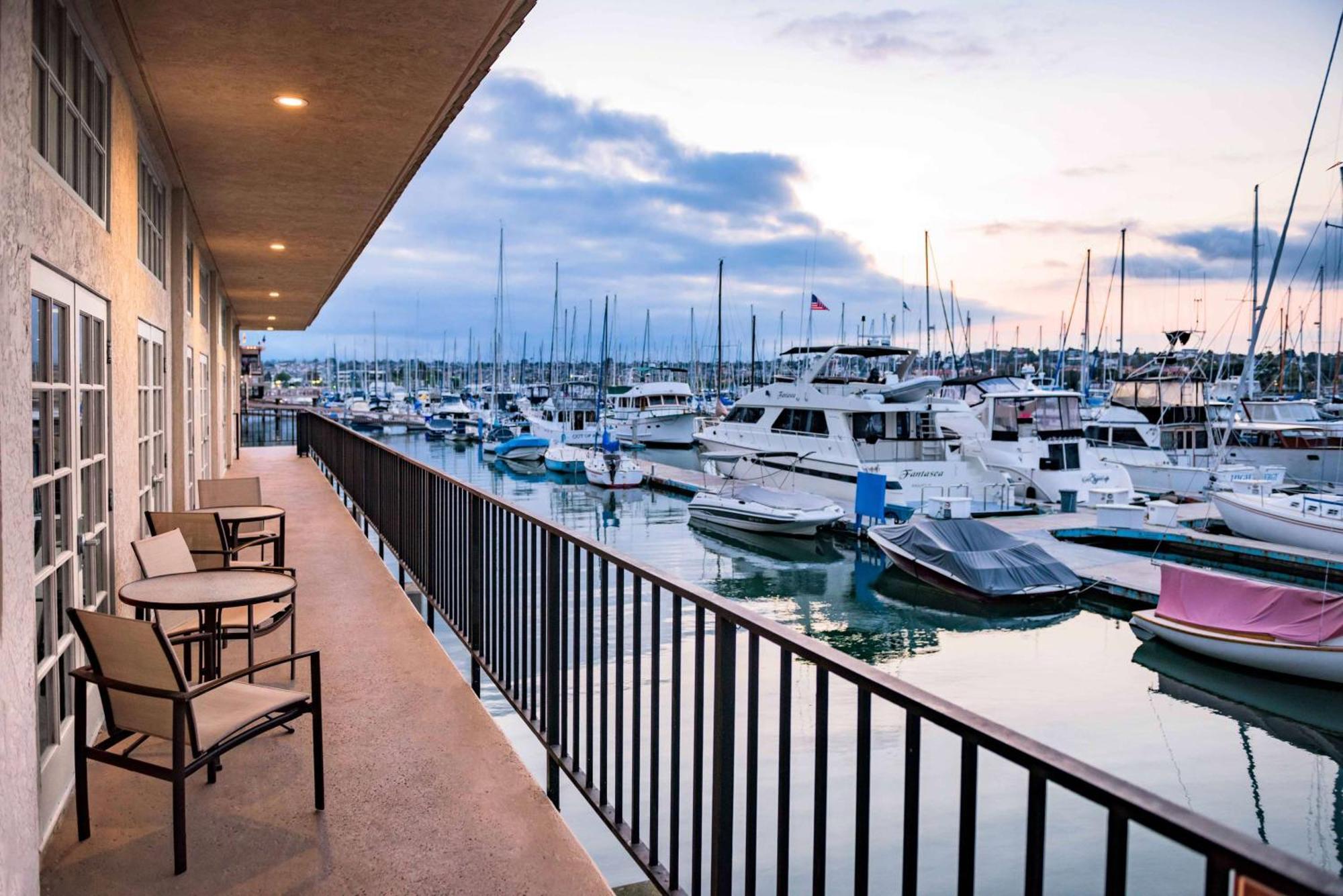Hilton San Diego Airport/Harbor Island Esterno foto